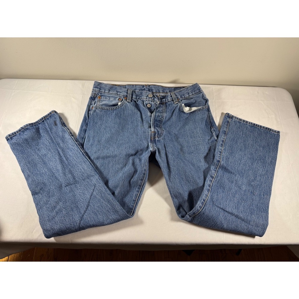 Levis 501 Original Fit Jeans Mens 34x30 Medium Wash Blue Button Fly 00501-0193